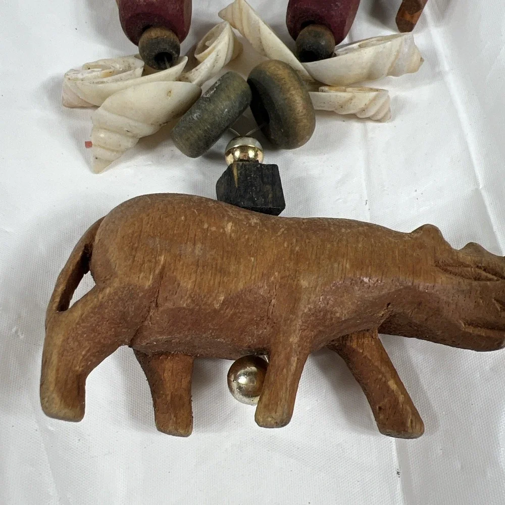 Vintage Hand Carved Wooden African Wildlife Animal Beaded Necklace‎
